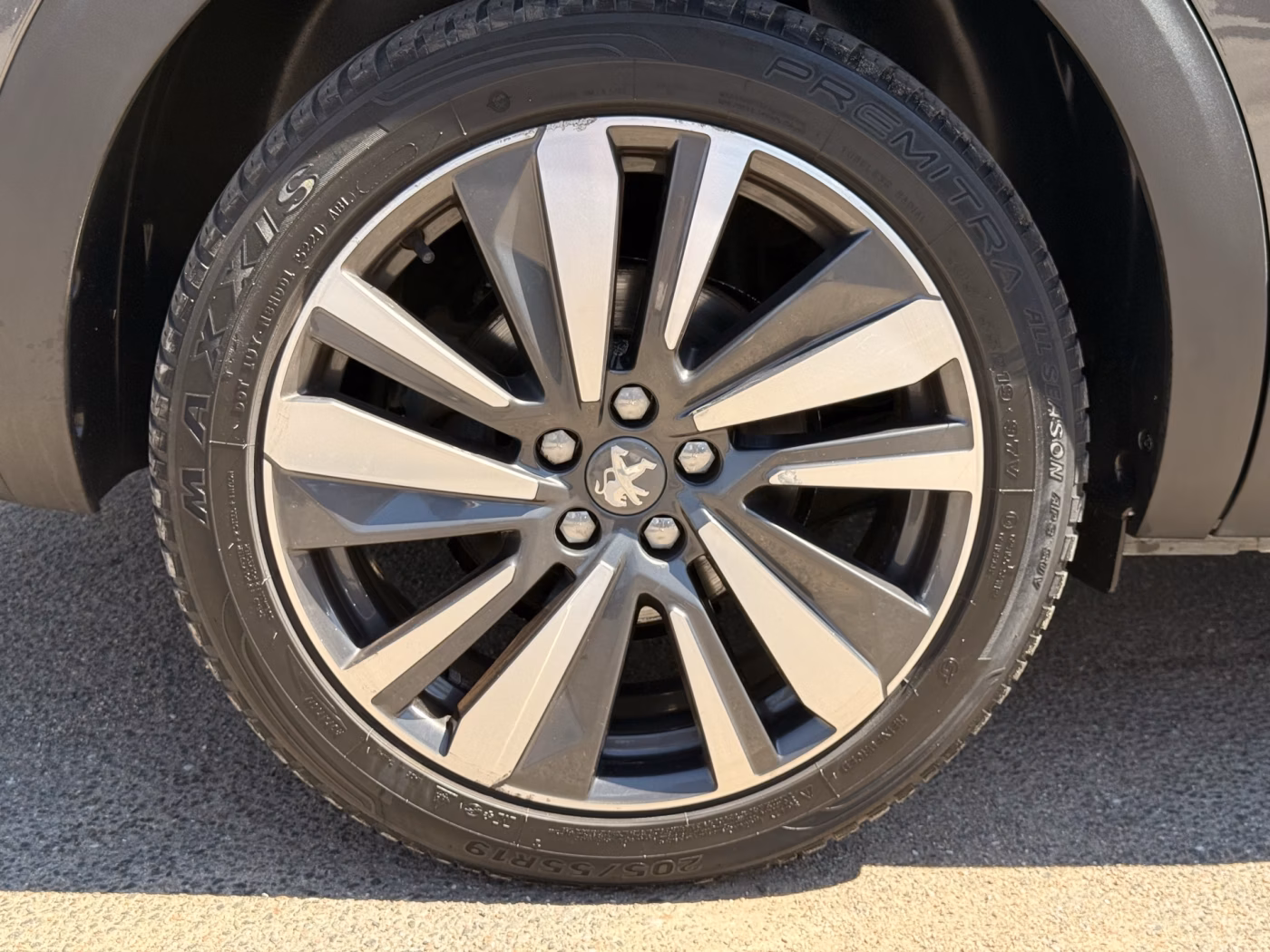 Peugeot 5008 фото 11