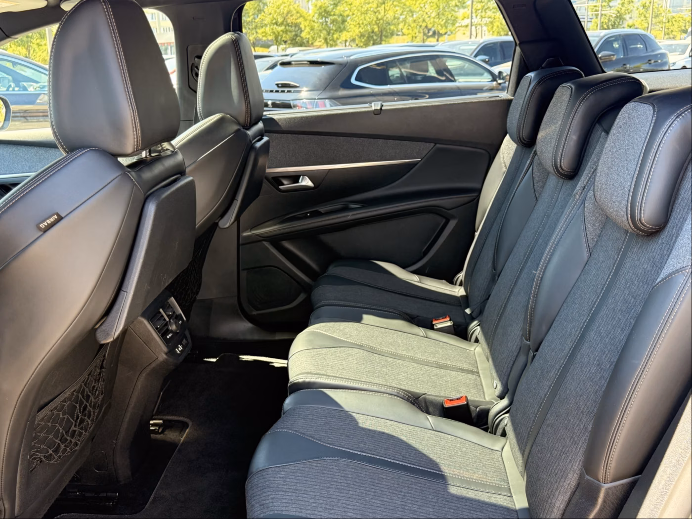 Peugeot 5008 фото 16