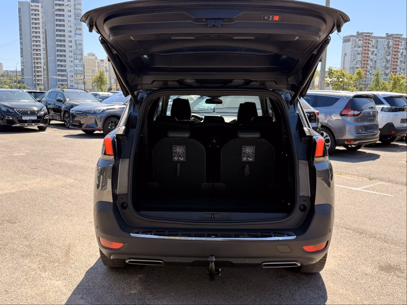 Peugeot 5008 фото 17