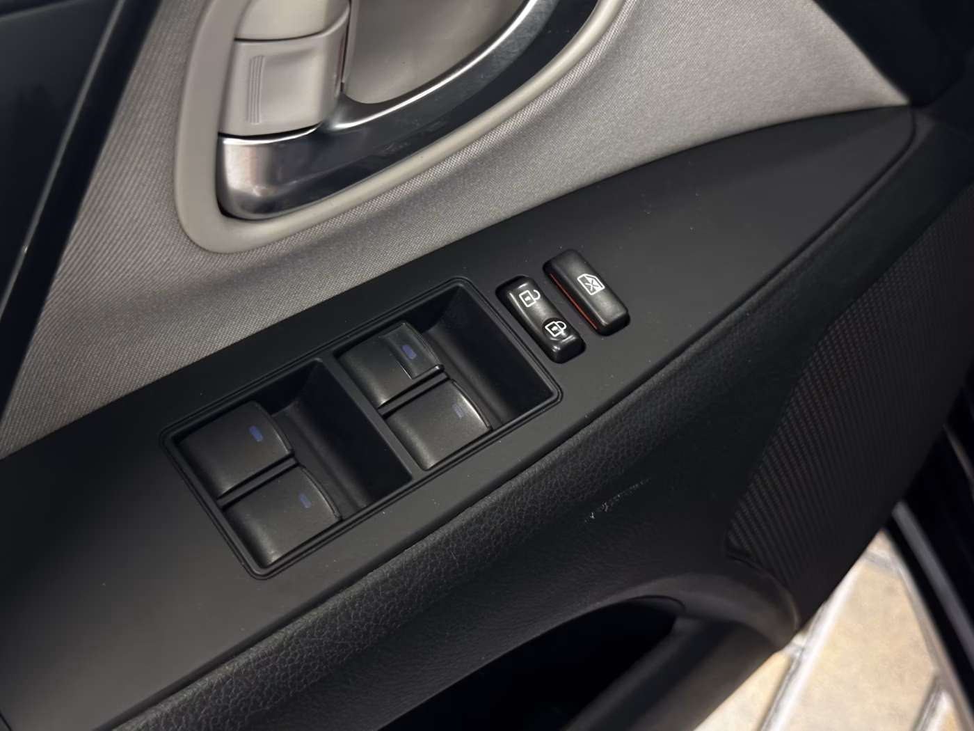 Toyota Avensis фото 17