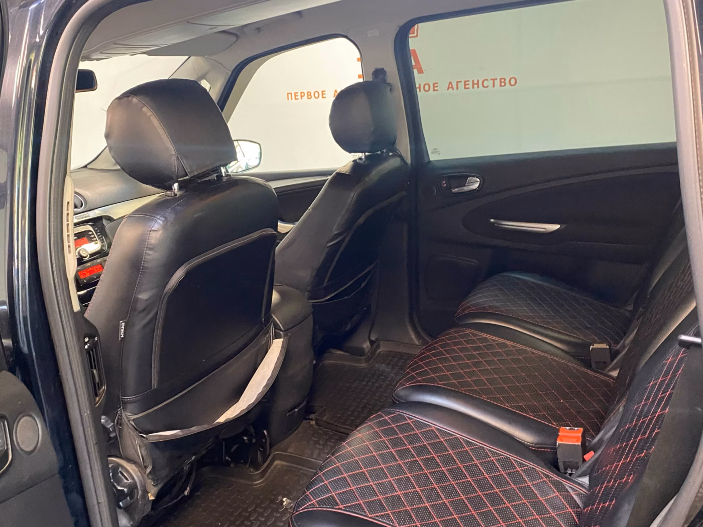 Ford Galaxy фото 6