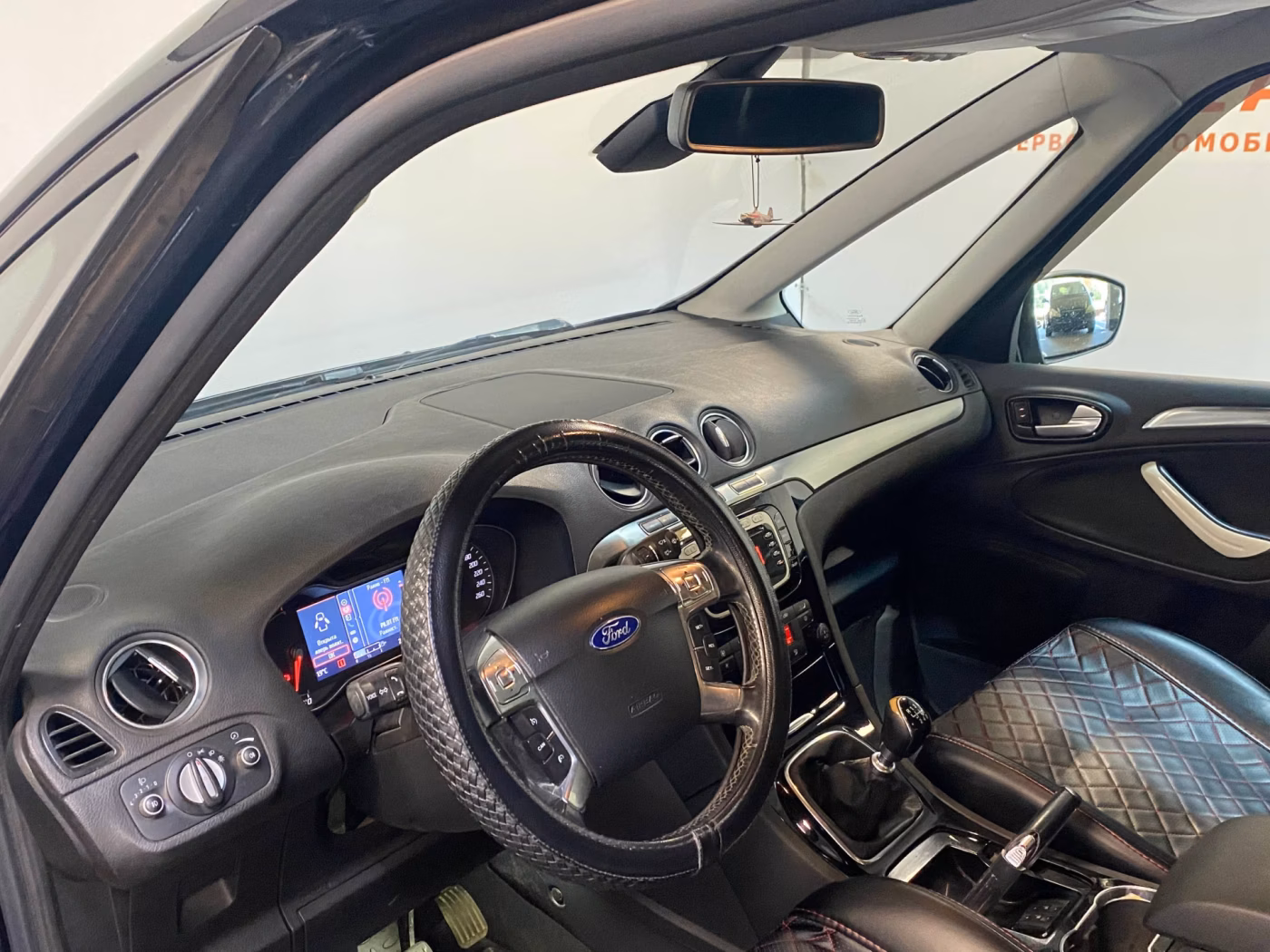 Ford Galaxy фото 7