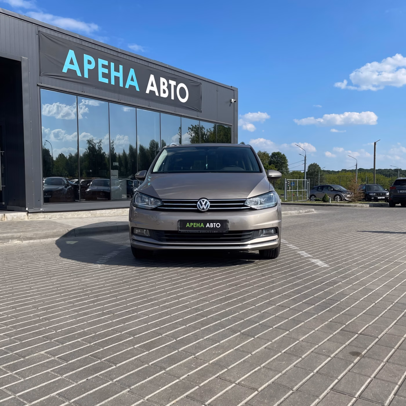 Volkswagen Touran фото 2