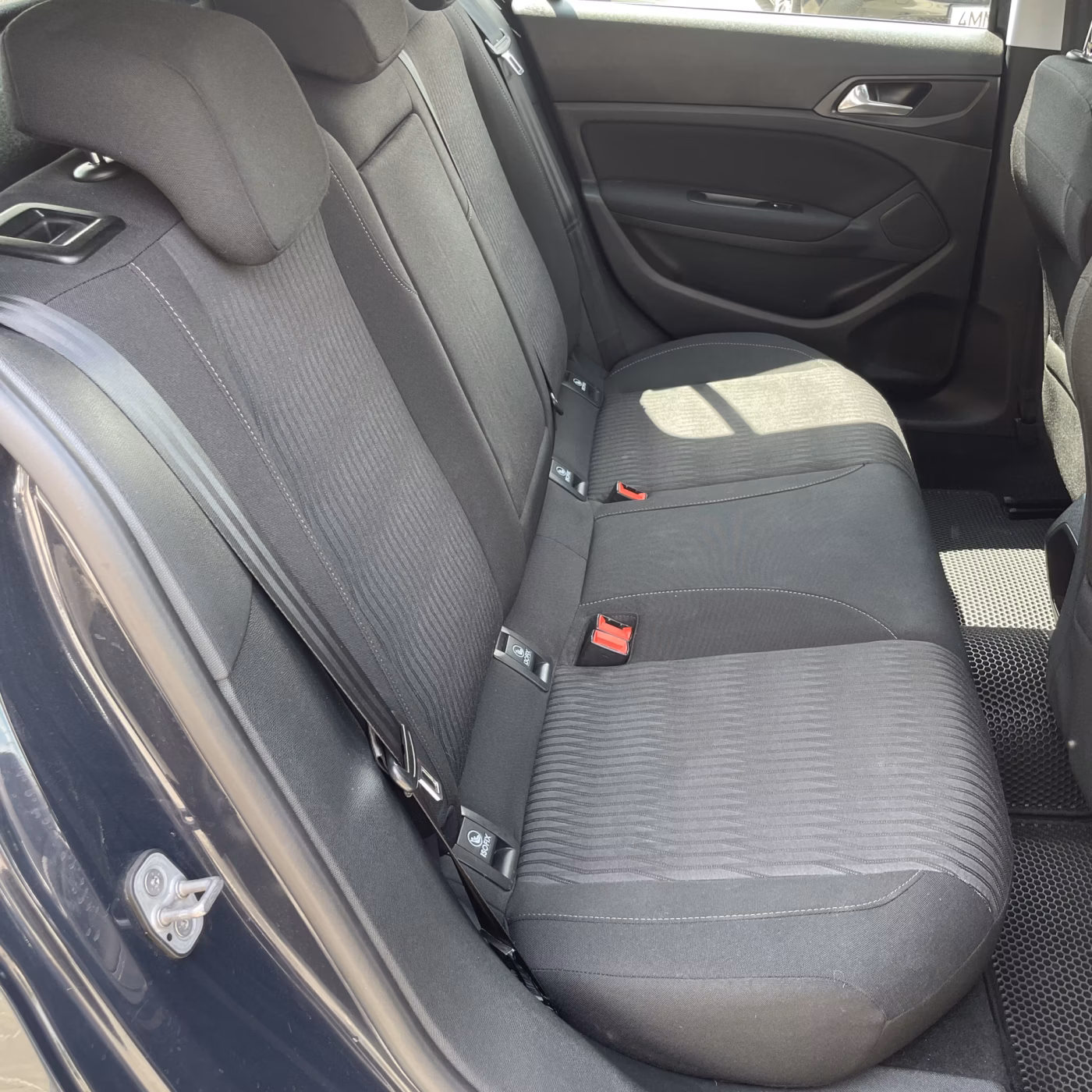 Peugeot 308 фото 18