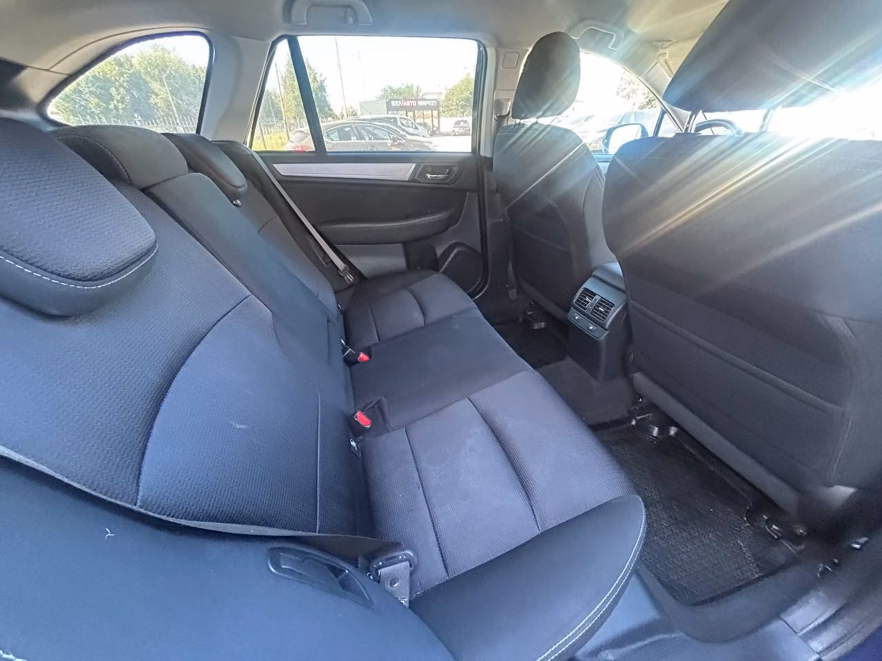 Subaru Outback фото 8