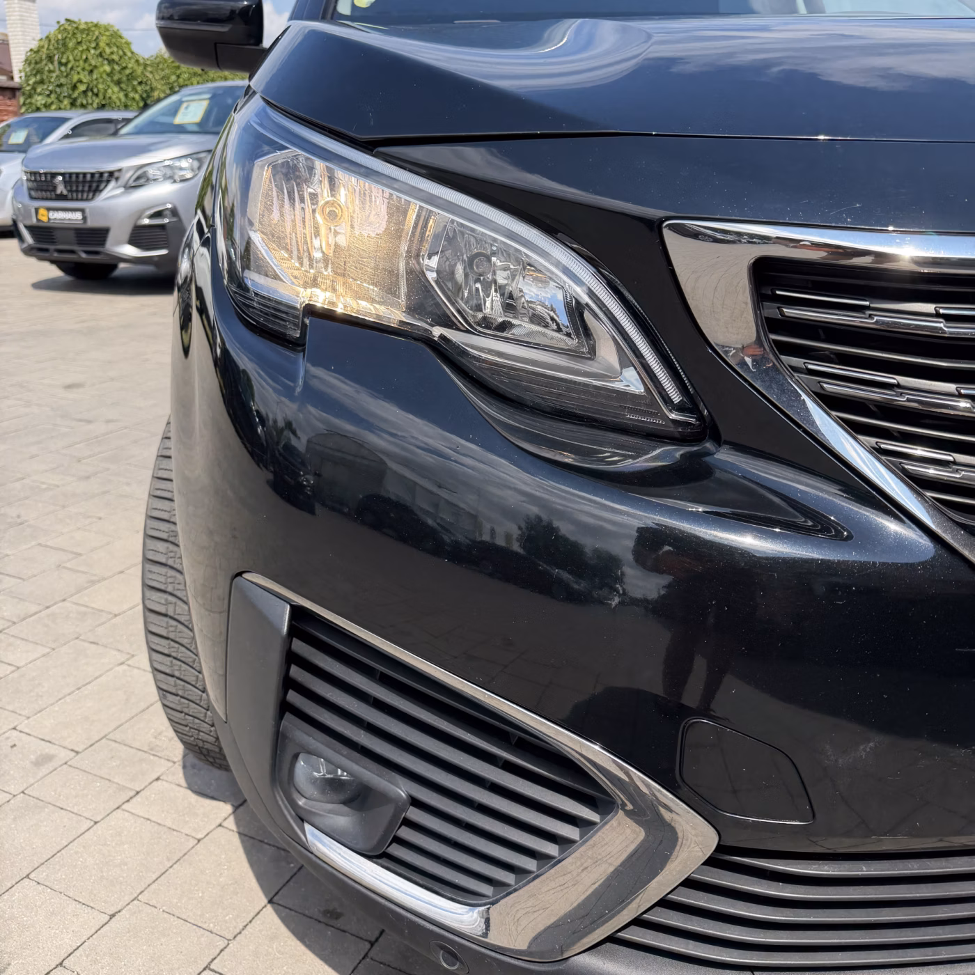 Peugeot 5008 фото 8