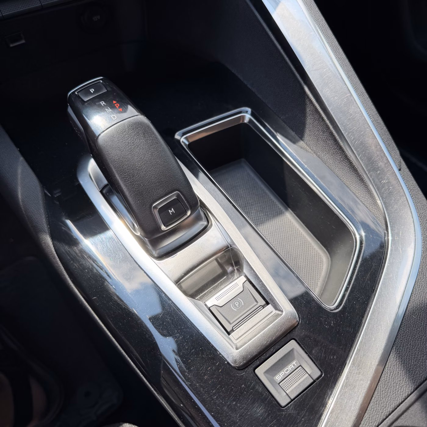 Peugeot 5008 фото 14