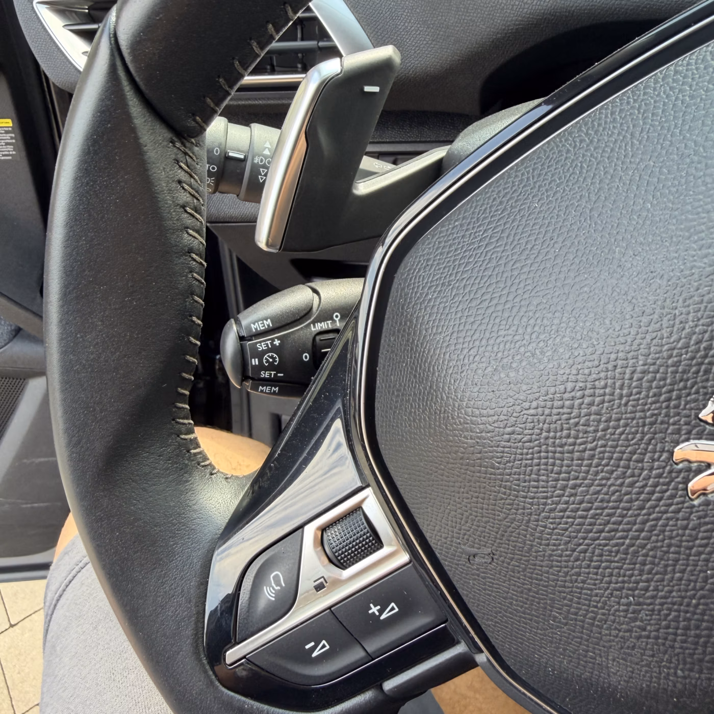 Peugeot 5008 фото 15