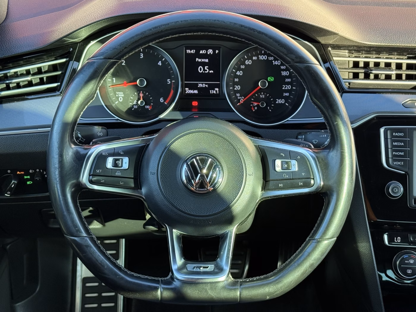 Volkswagen Passat фото 12