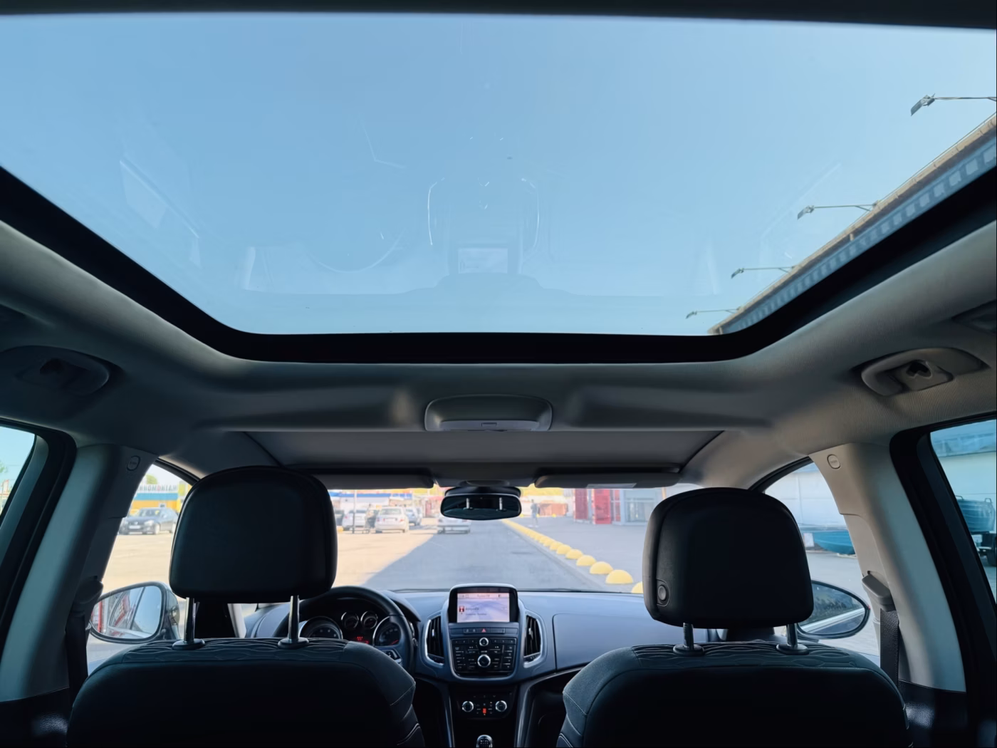 Opel Zafira фото 8