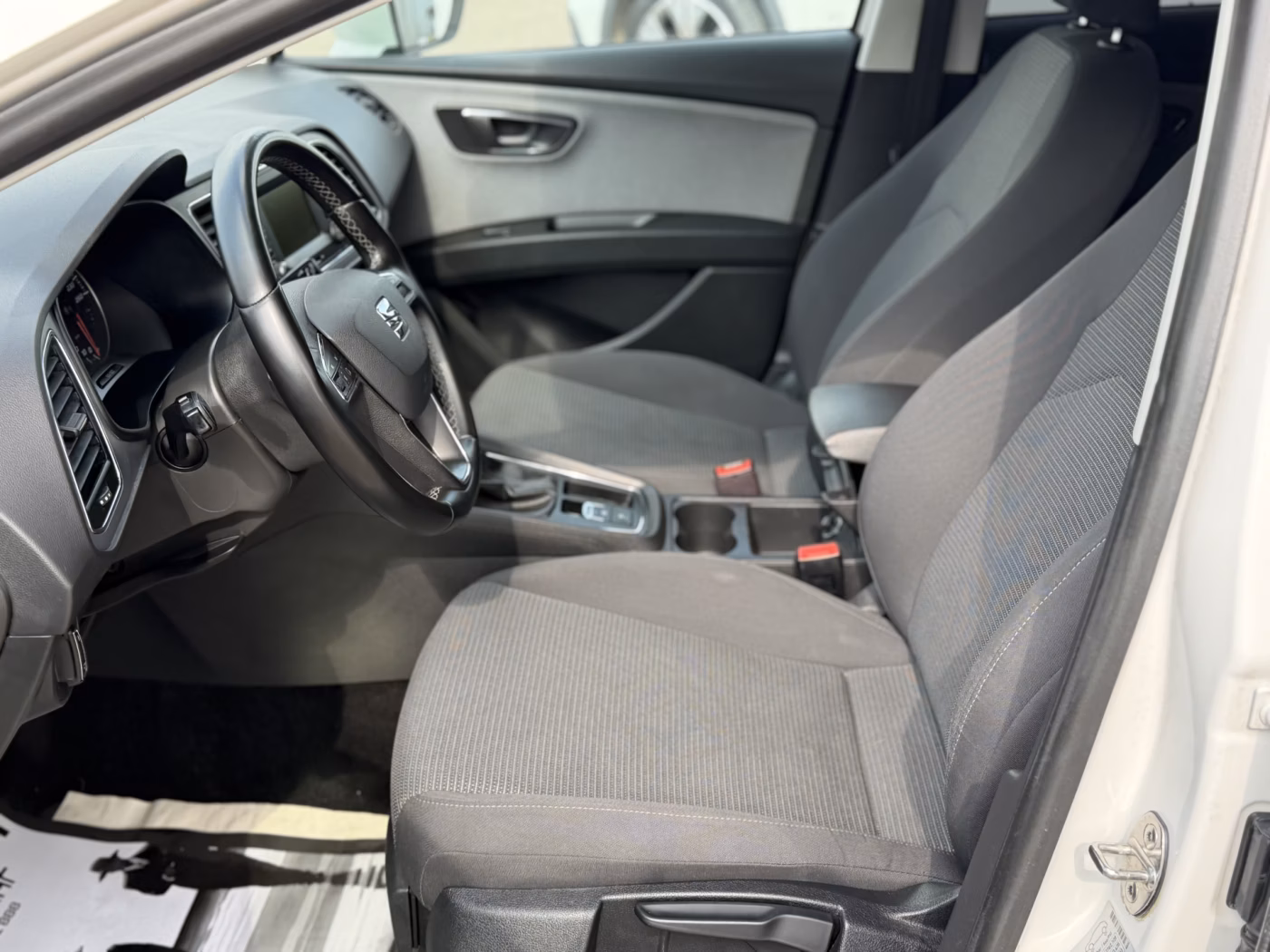 SEAT Leon фото 17