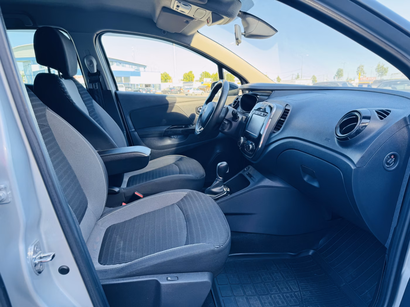 Renault Kaptur фото 8