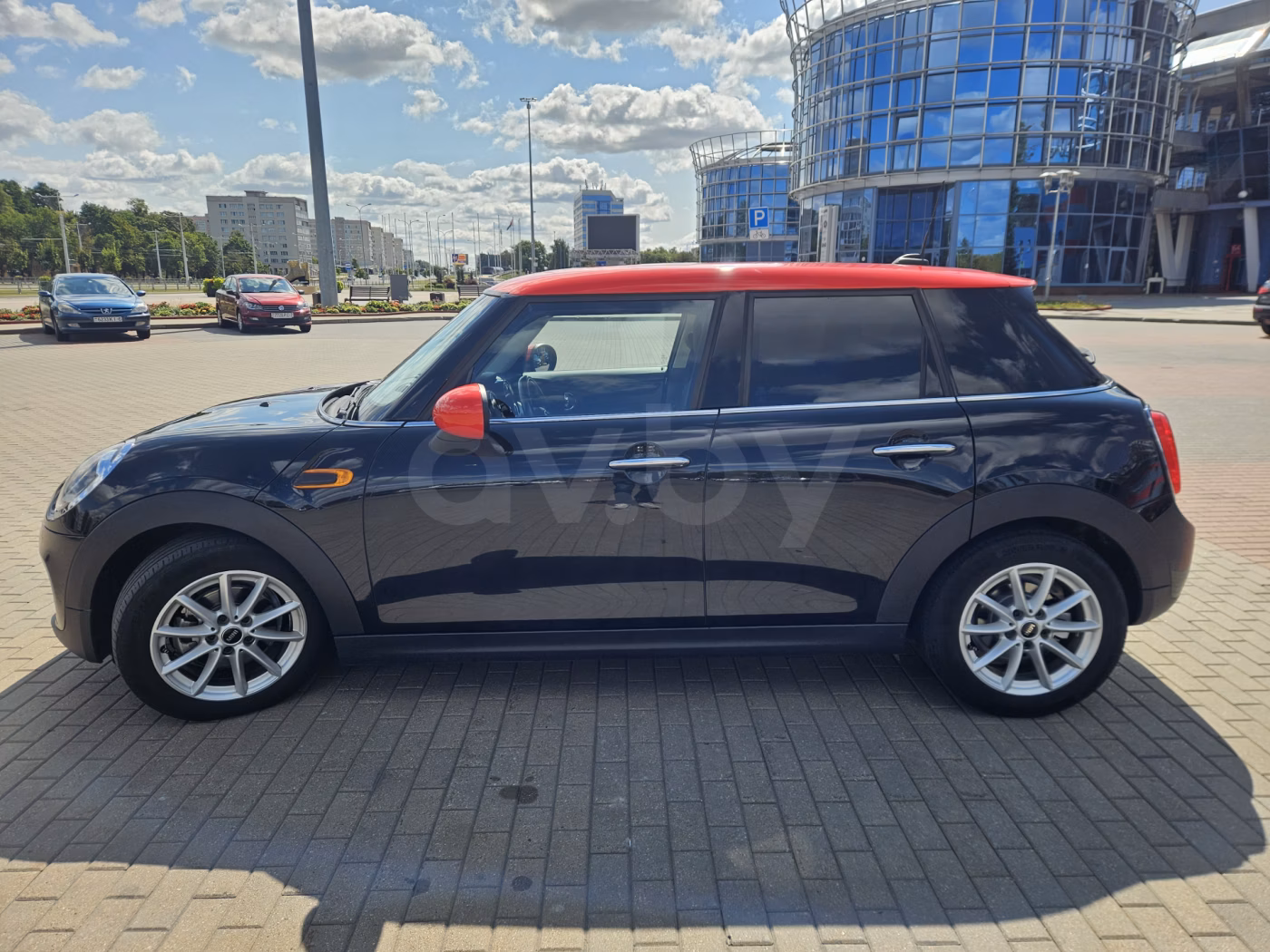 MINI Hatch фото 2