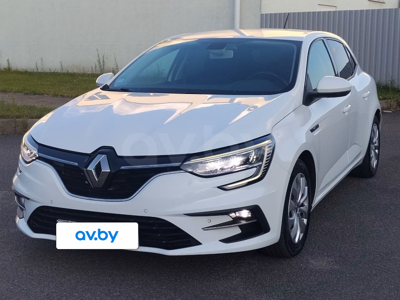Renault Megane фото 17