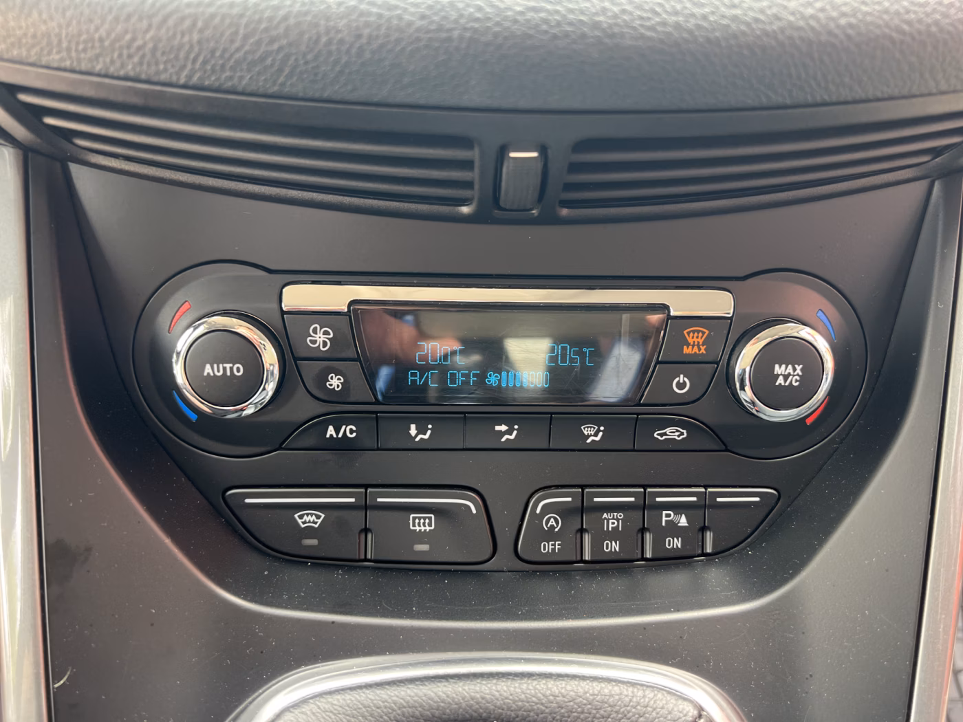 Ford Grand C-Max фото 13