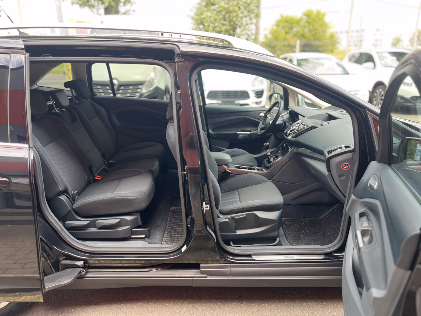 Ford Grand C-Max фото 15