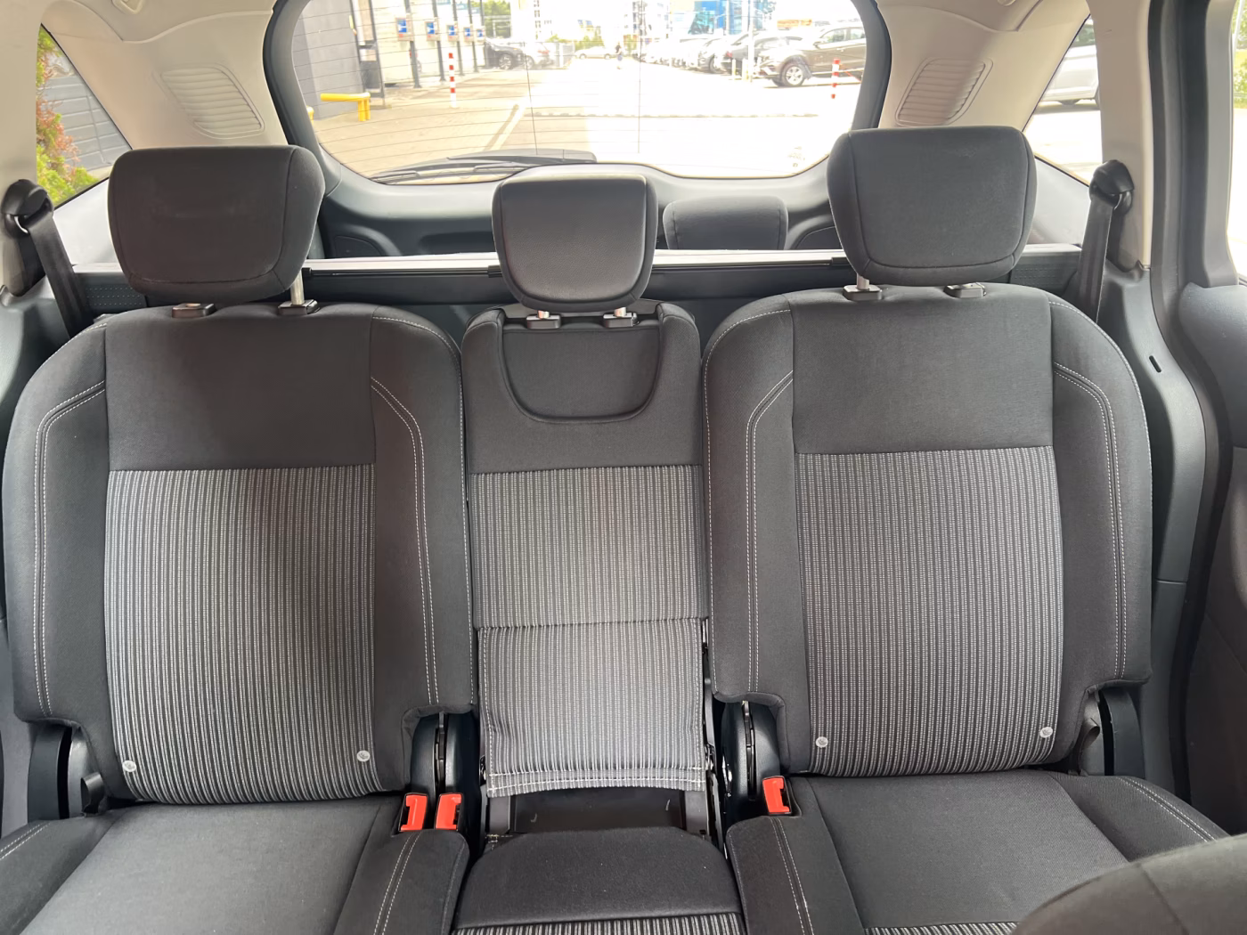 Ford Grand C-Max фото 18