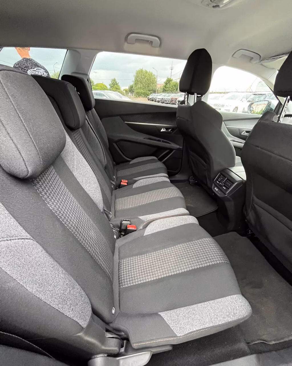 Peugeot 5008 фото 13