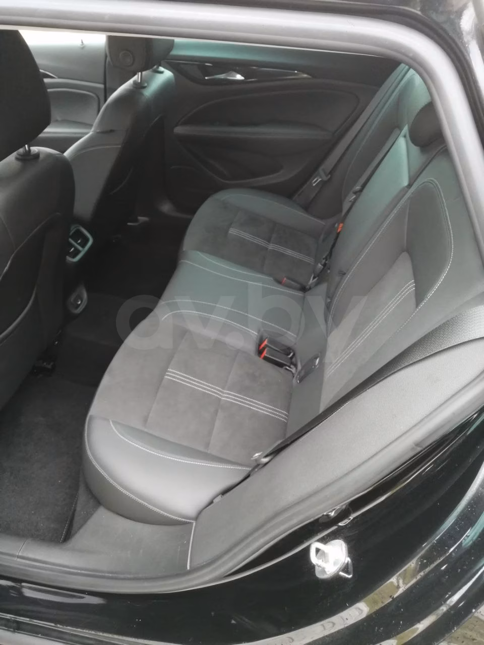 Opel Insignia фото 11