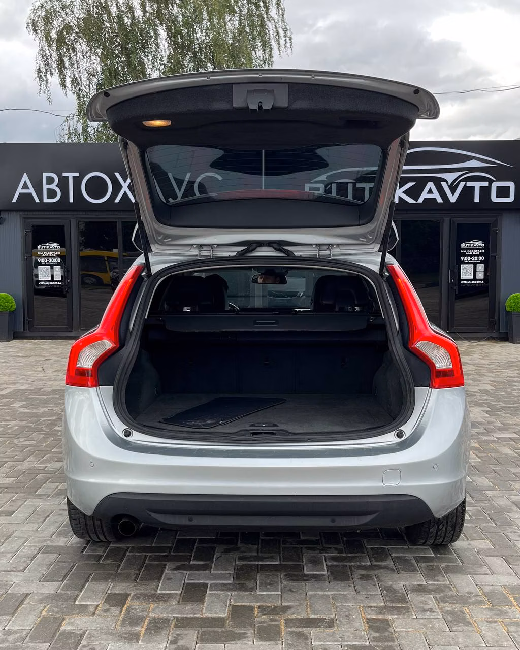 Volvo V60 фото 11