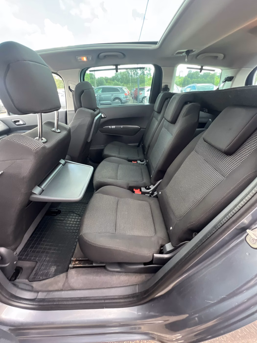Peugeot 5008 фото 15