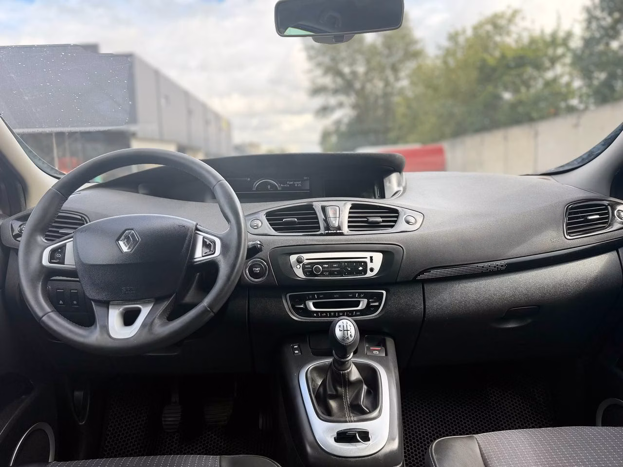 Renault Grand Scenic фото 13