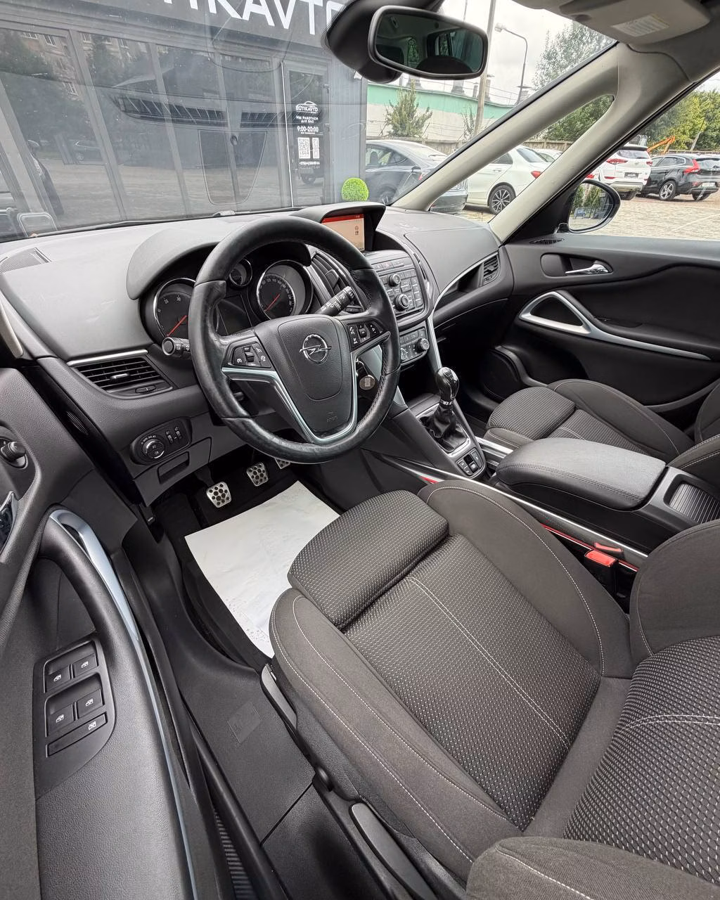 Opel Zafira фото 9