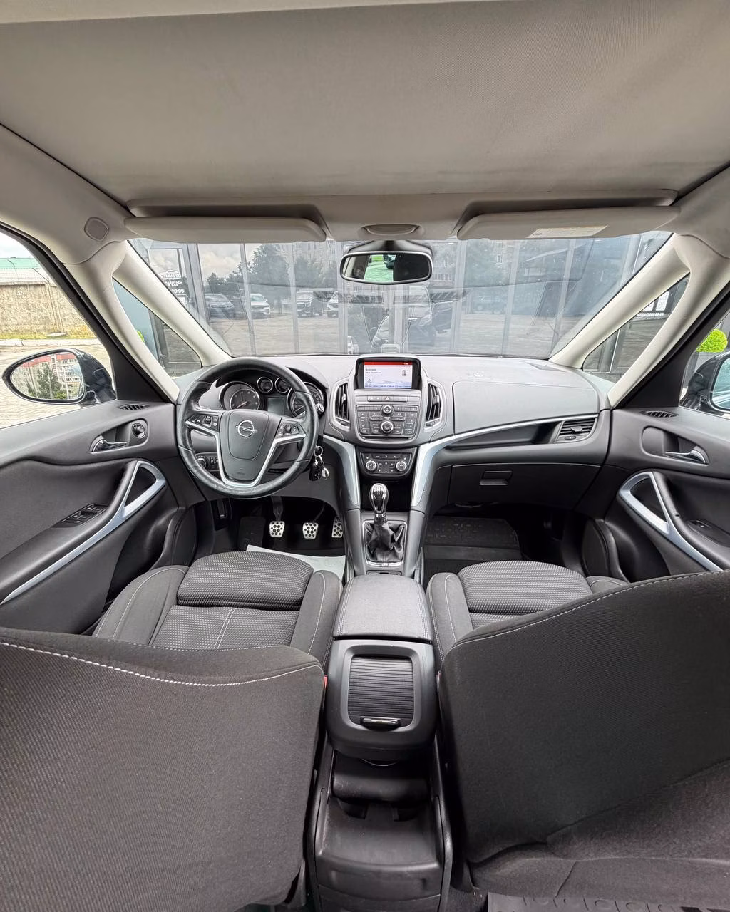 Opel Zafira фото 10
