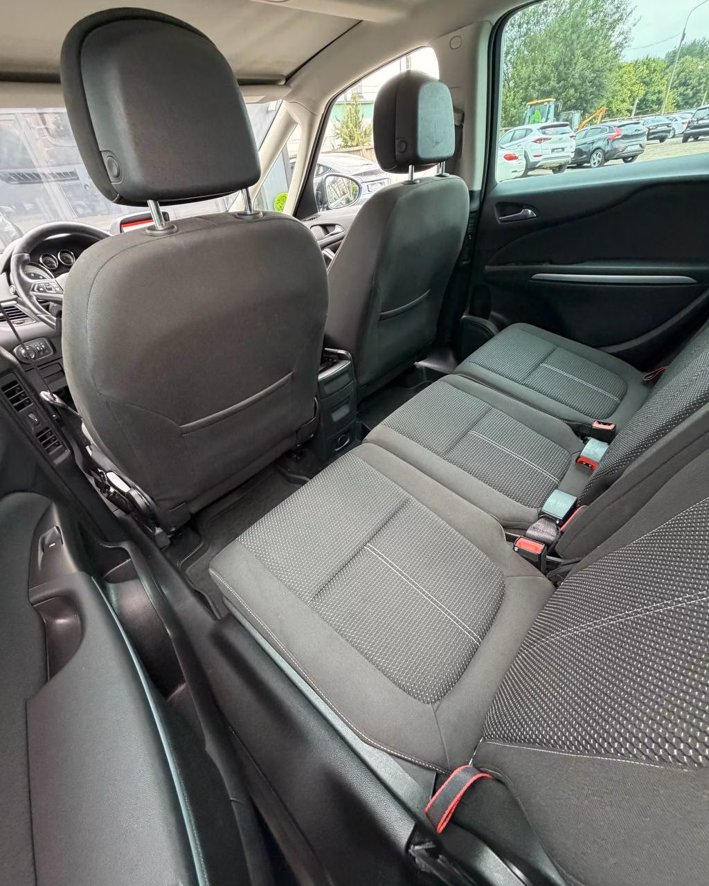 Opel Zafira фото 11
