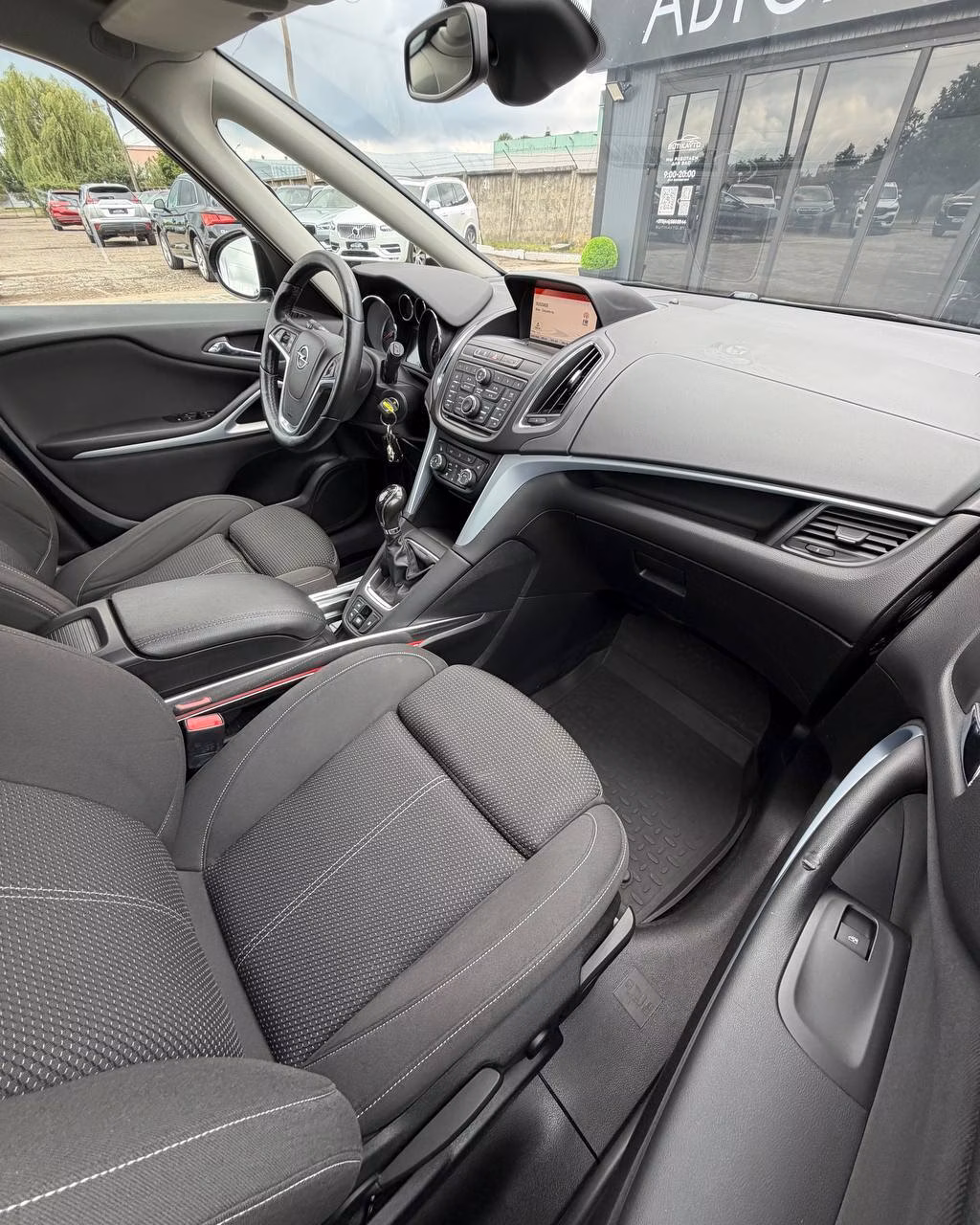 Opel Zafira фото 12