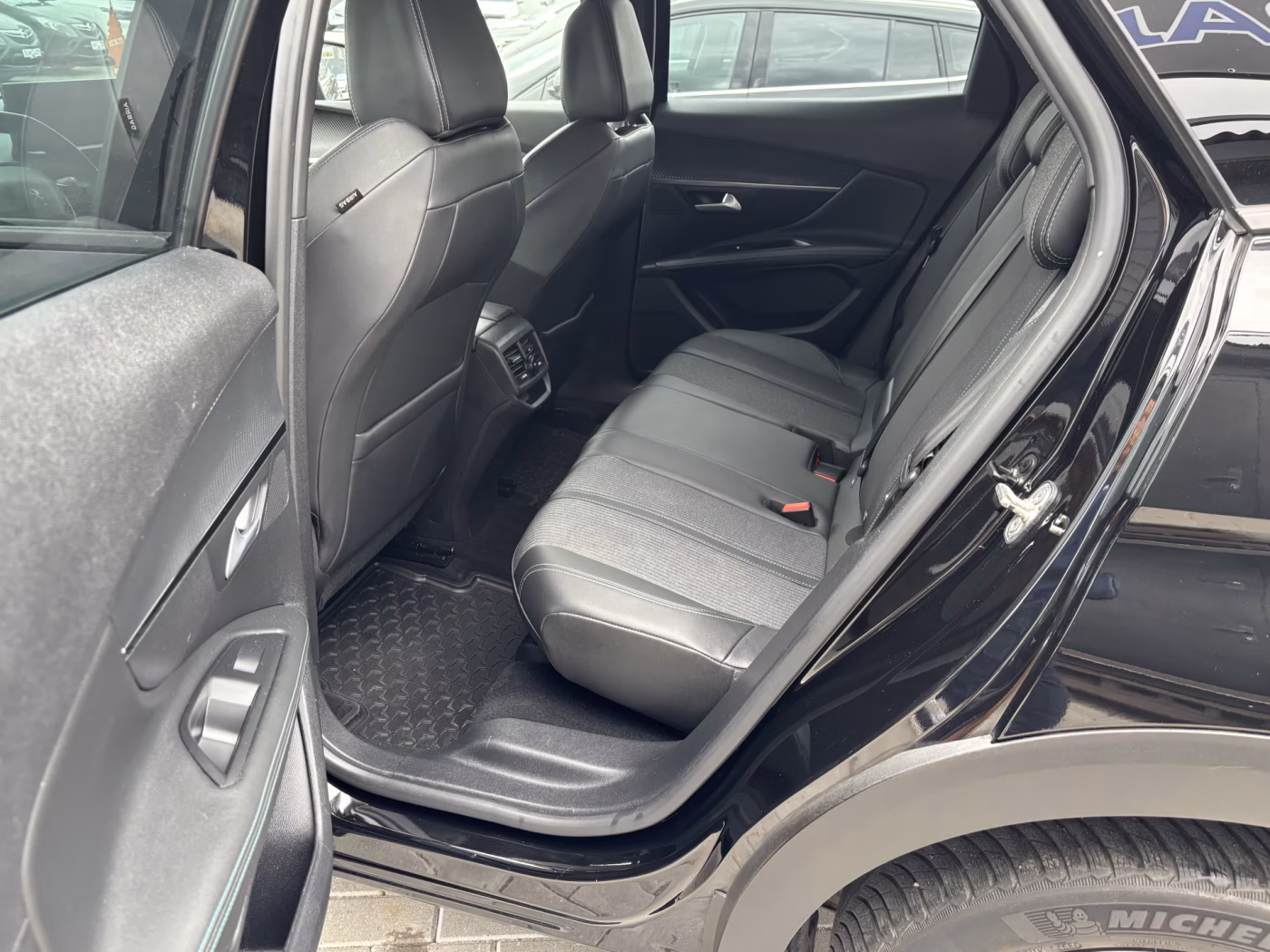 Peugeot 3008 фото 17