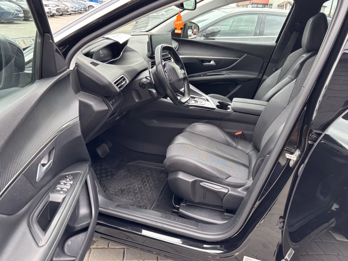 Peugeot 3008 фото 18