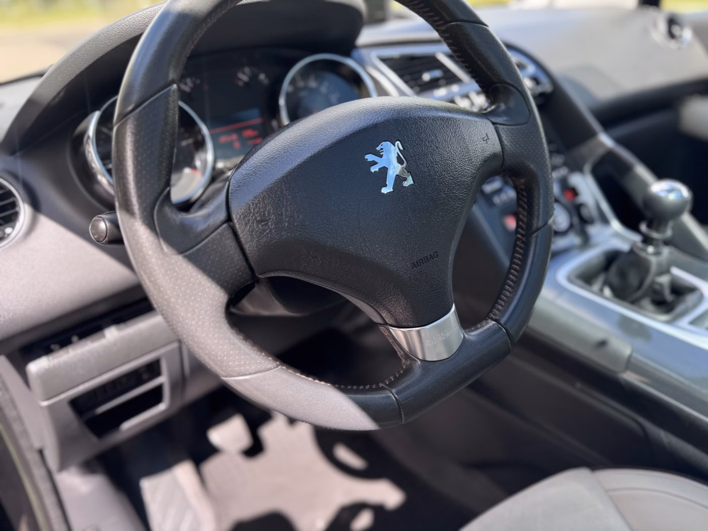 Peugeot 3008 фото 8
