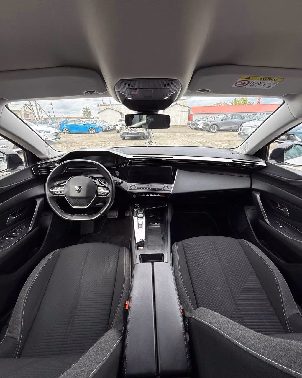 Peugeot 308 фото 9
