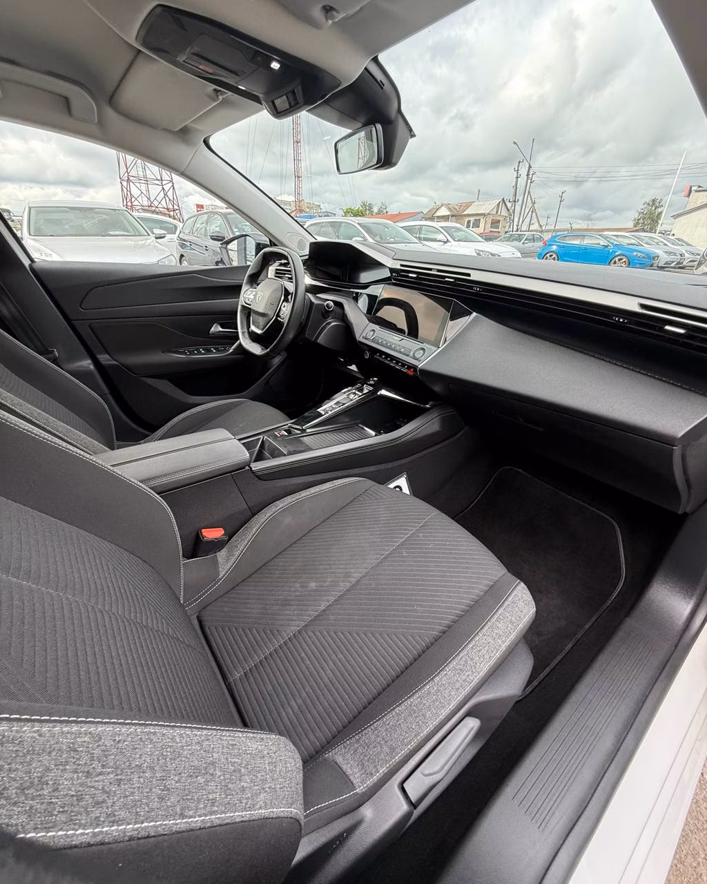 Peugeot 308 фото 12
