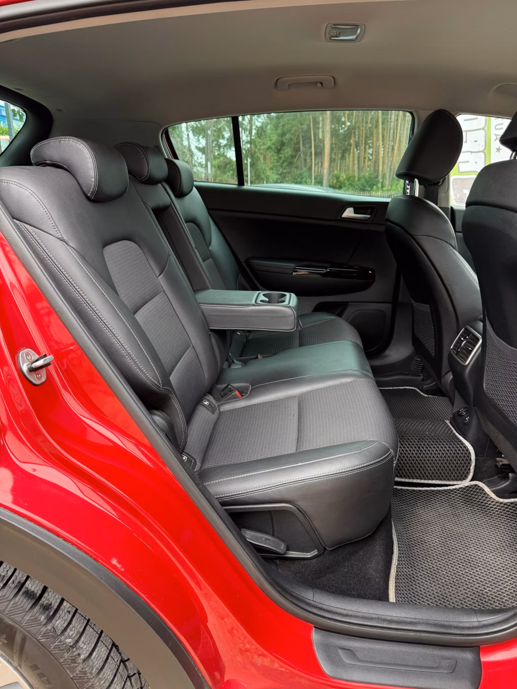Kia Sportage фото 12