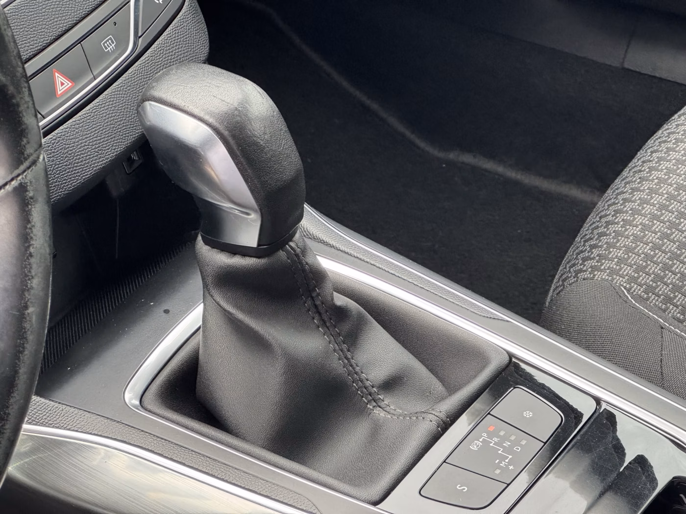 Peugeot 308 фото 17