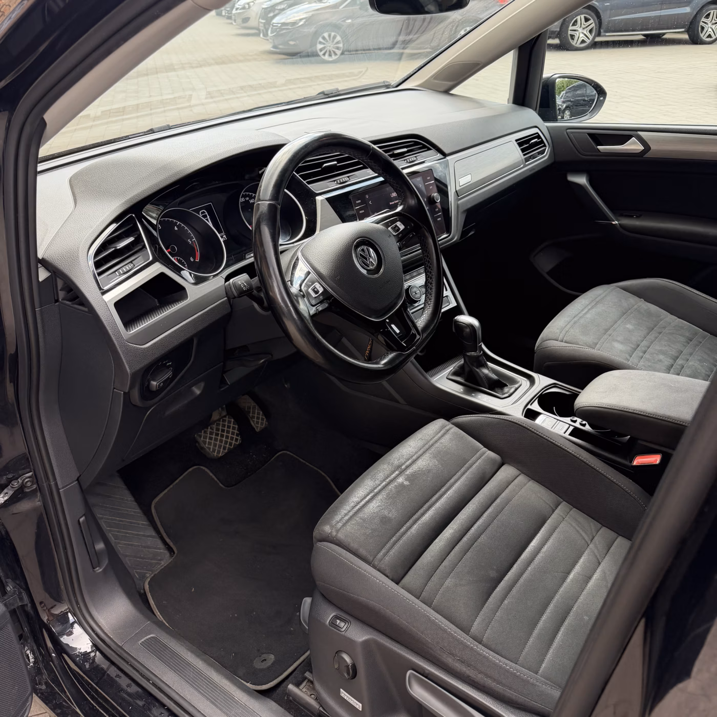 Volkswagen Touran фото 10