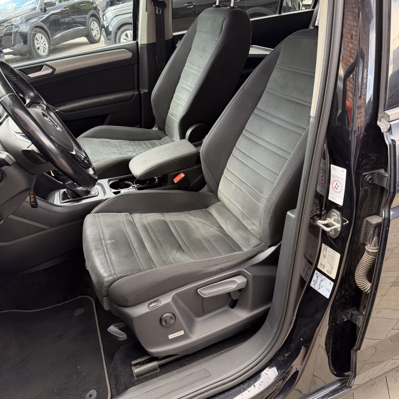Volkswagen Touran фото 11