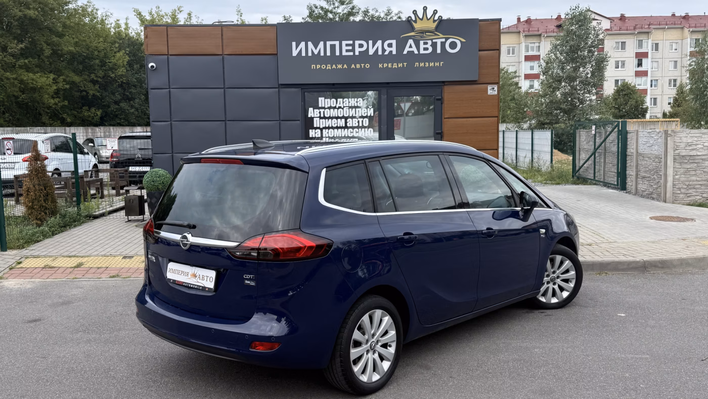 Opel Zafira фото 8