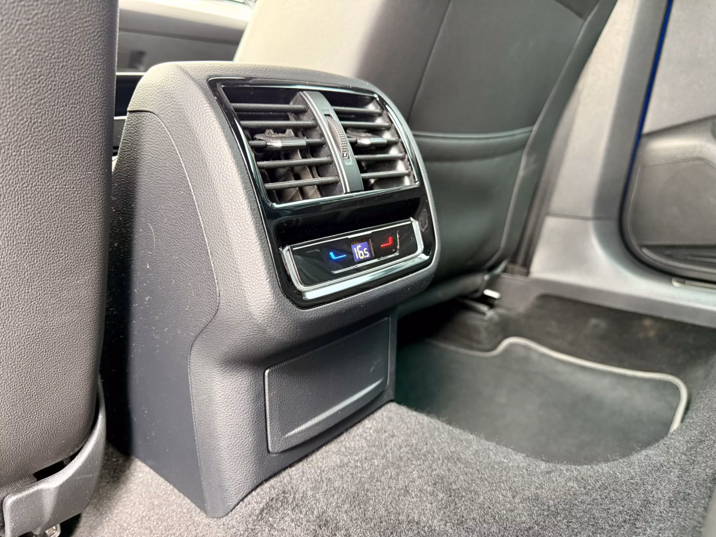 Volkswagen Passat фото 13