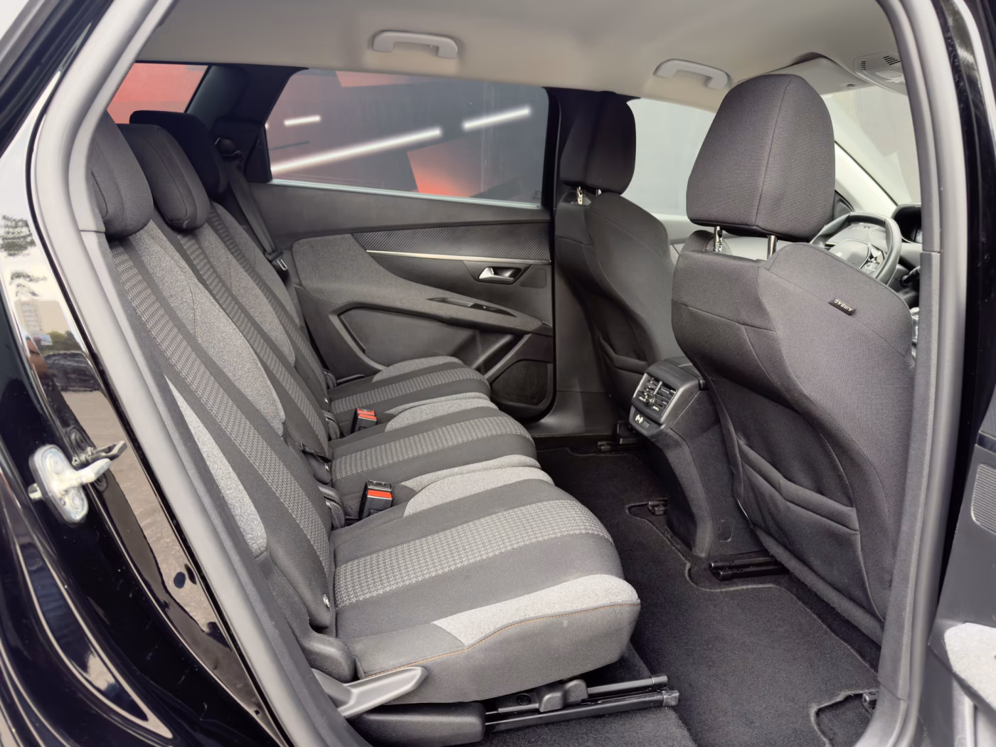 Peugeot 5008 фото 18