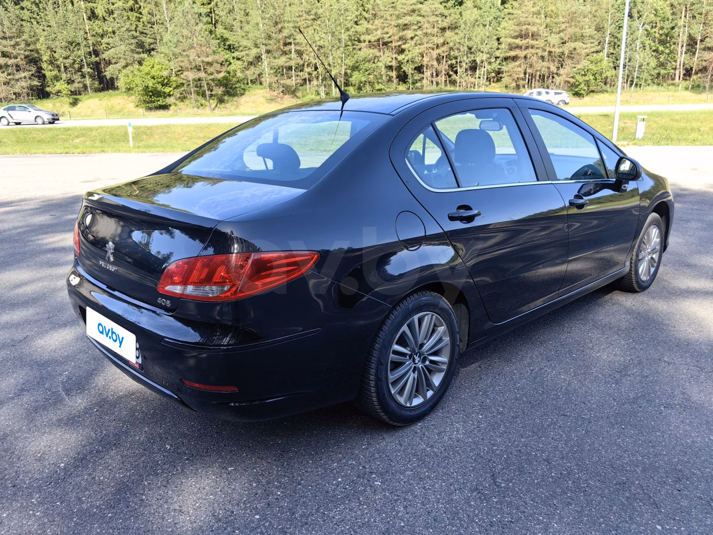 Peugeot 408 фото 6