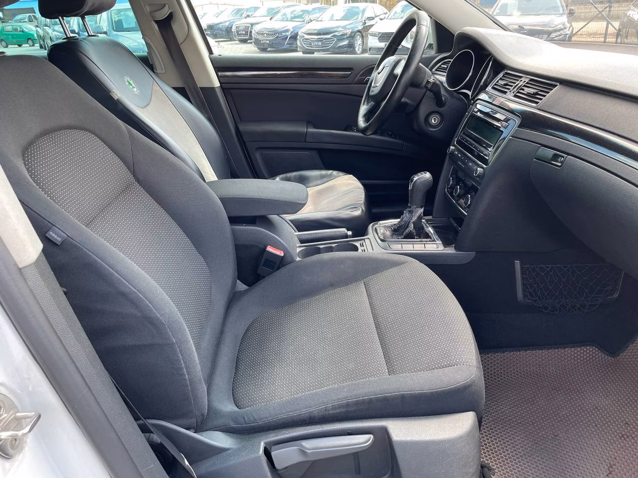 Skoda Superb фото 16