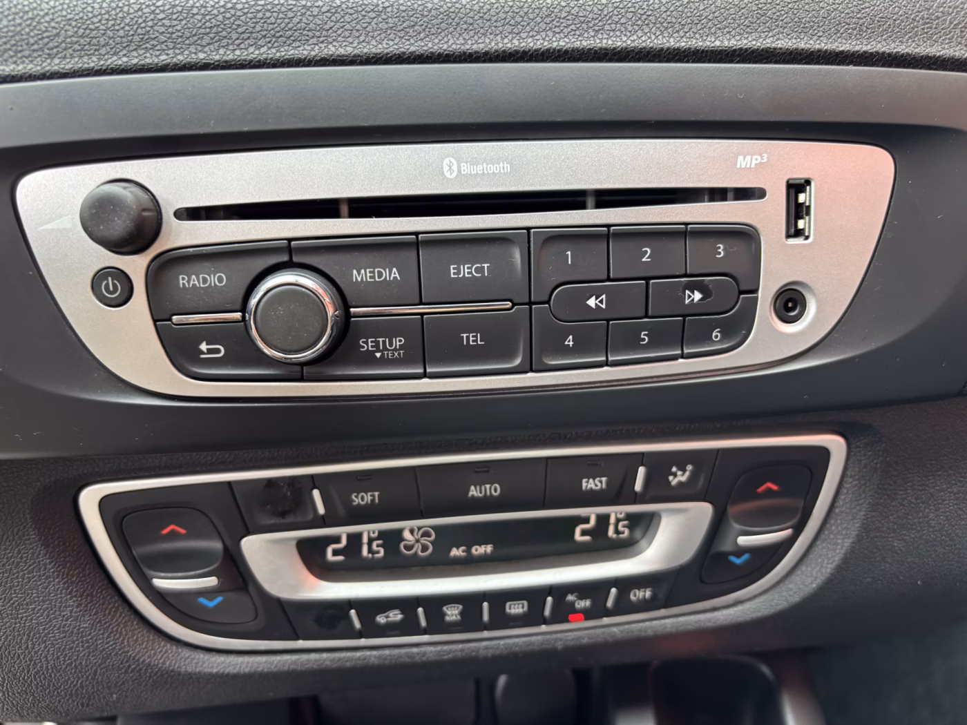 Renault Scenic фото 16