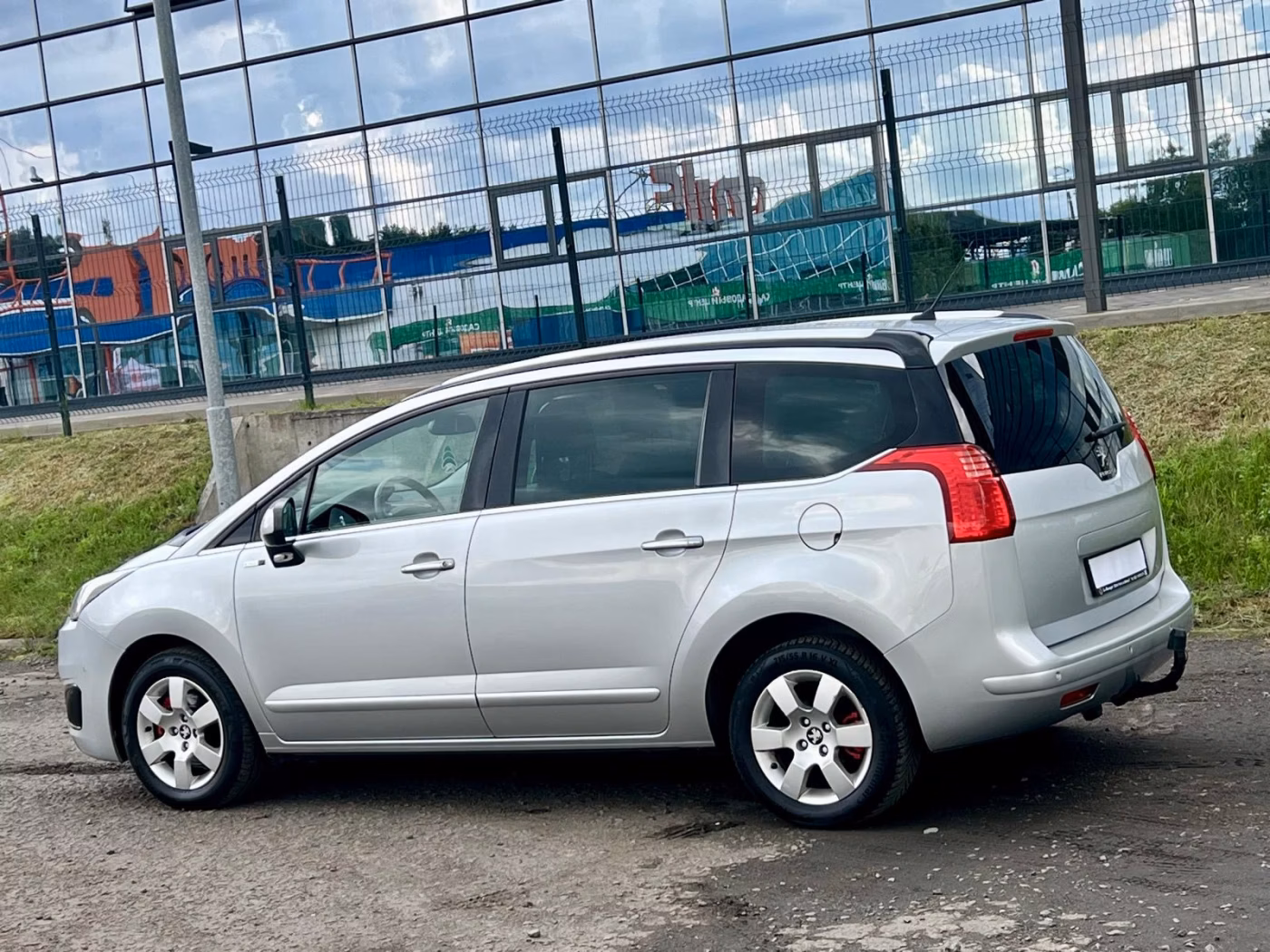 Peugeot 5008 фото 7