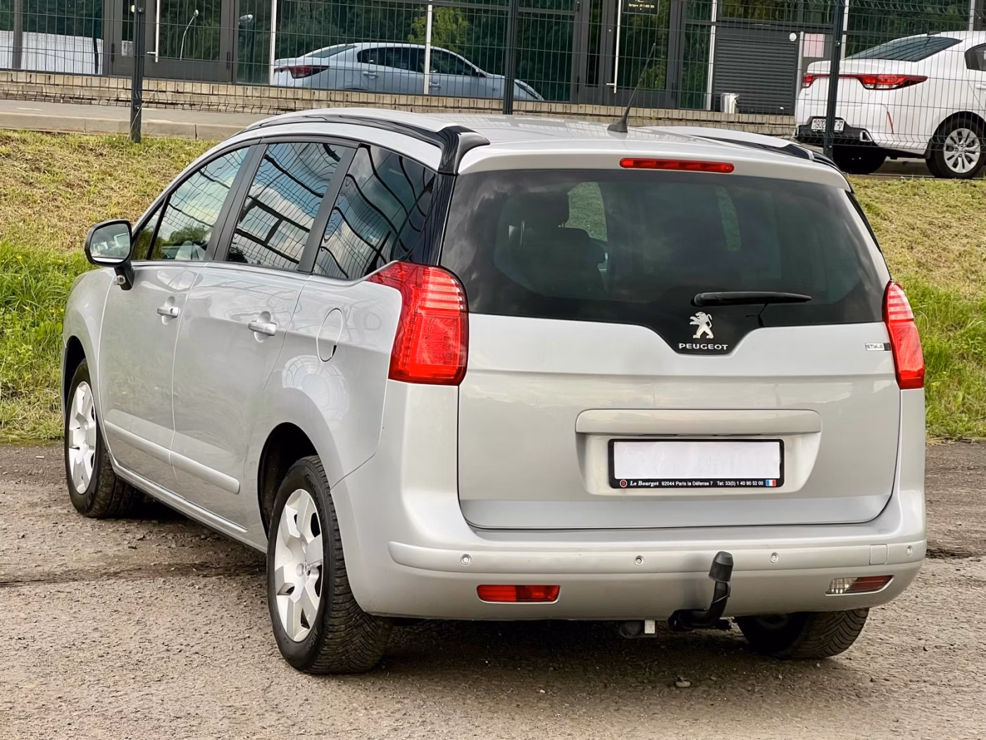 Peugeot 5008 фото 11