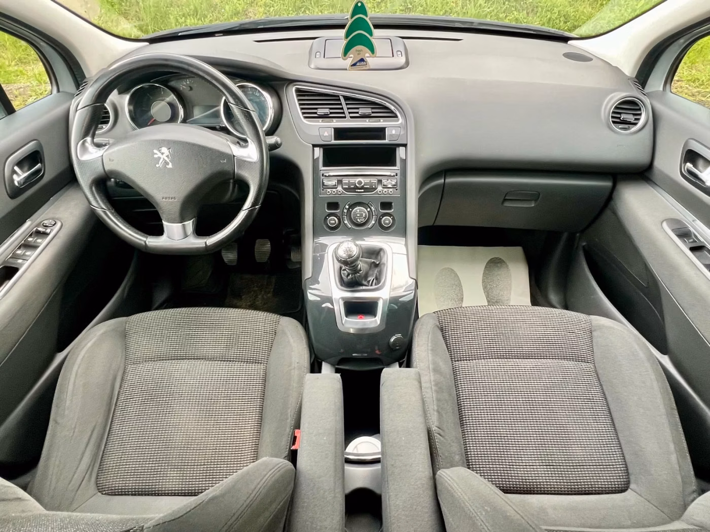 Peugeot 5008 фото 19