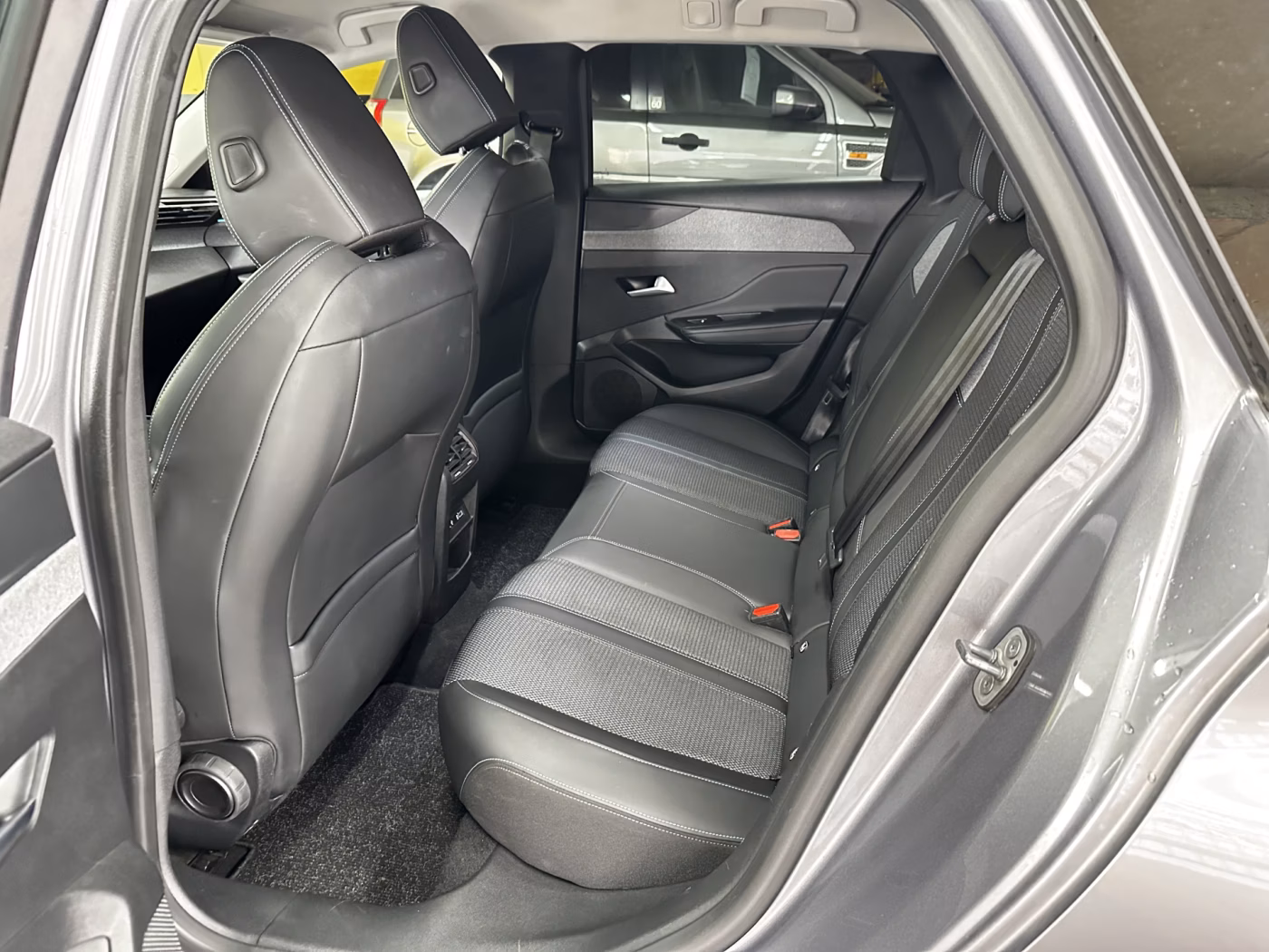 Peugeot 308 фото 14