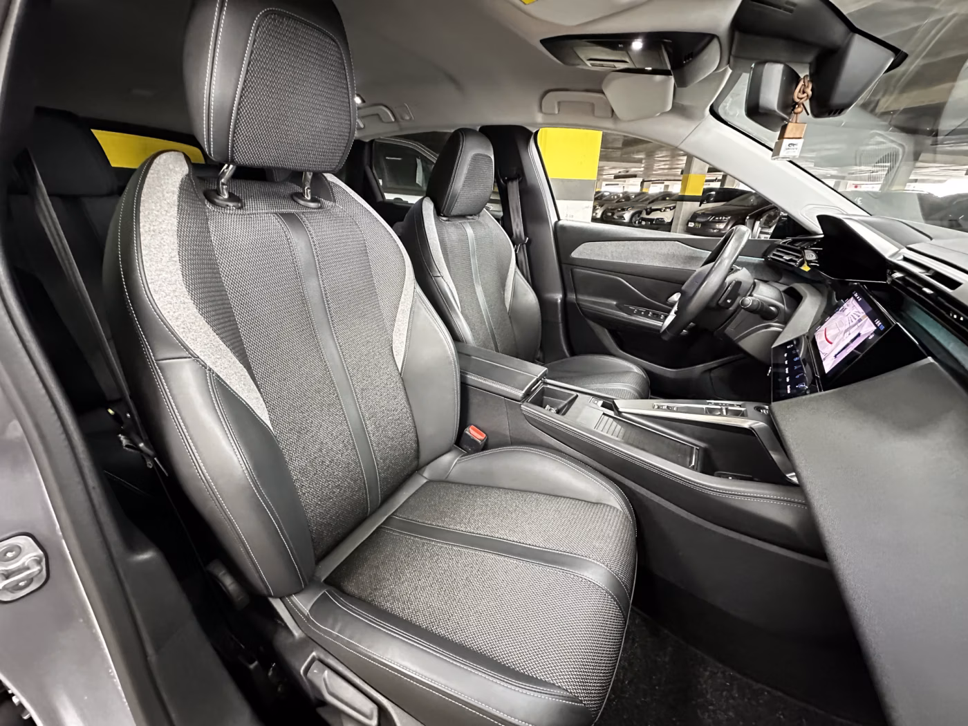 Peugeot 308 фото 15